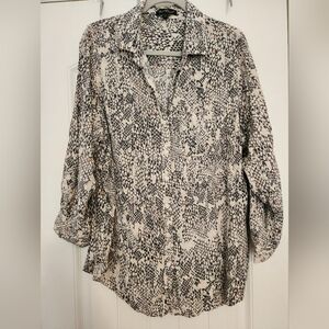 Velvet Heart Women's Snakeskin Blouse Lightweight Button Down 2X Mobwife Western